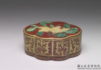 图片[2]-Lobed box with bergamot decor/ Mother-and-pearl inlaid lacquerware-China Archive